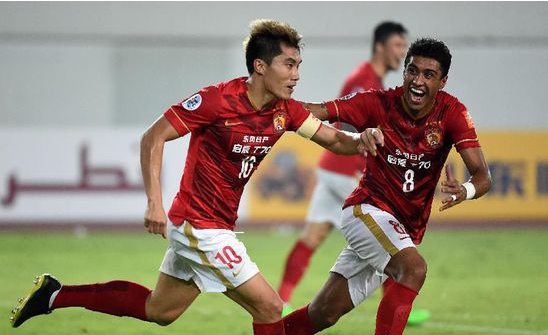 [图]李新翔2传1射阿齐兹双响 海港3-3战平西海岸