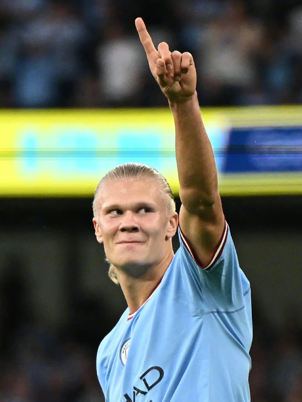 凌晨4点领头羊对决！巴萨冲11连胜+晋级8强飞翼回归首秀